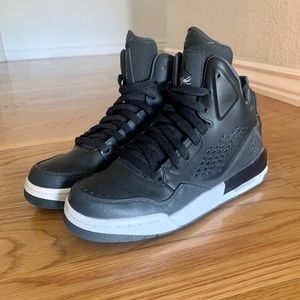Air Jordan SC-3 Black/White Size 6 Men’s, Women’s 8